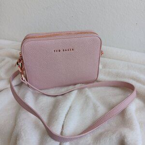 TED BAKER Debbie Camera Bag Pink Pebbled Leather Purse Crossbody Zipper Lined